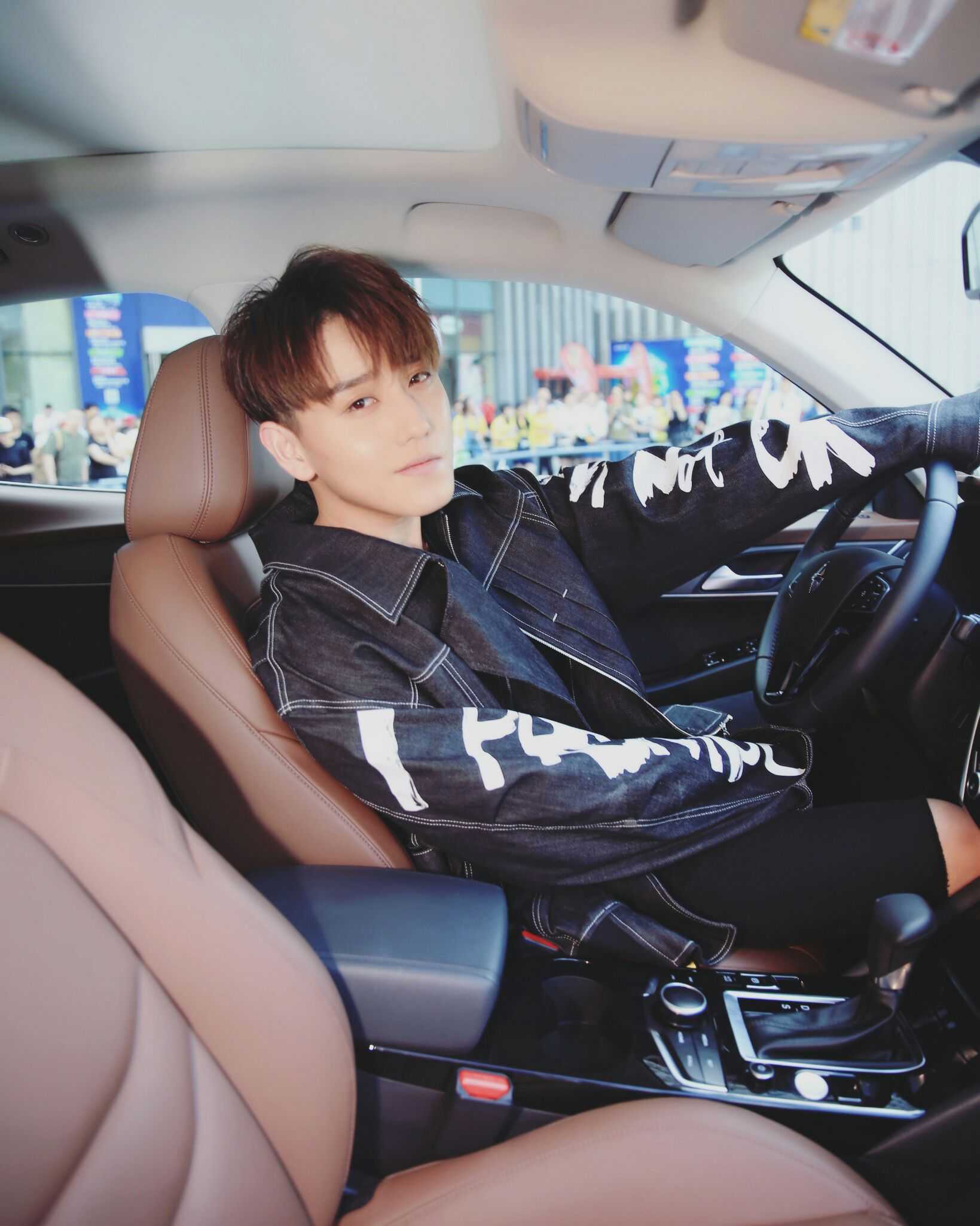 赵泳鑫 才华 外貌 实力都很出挑的歌手,mic男团也特别棒推荐《为什么