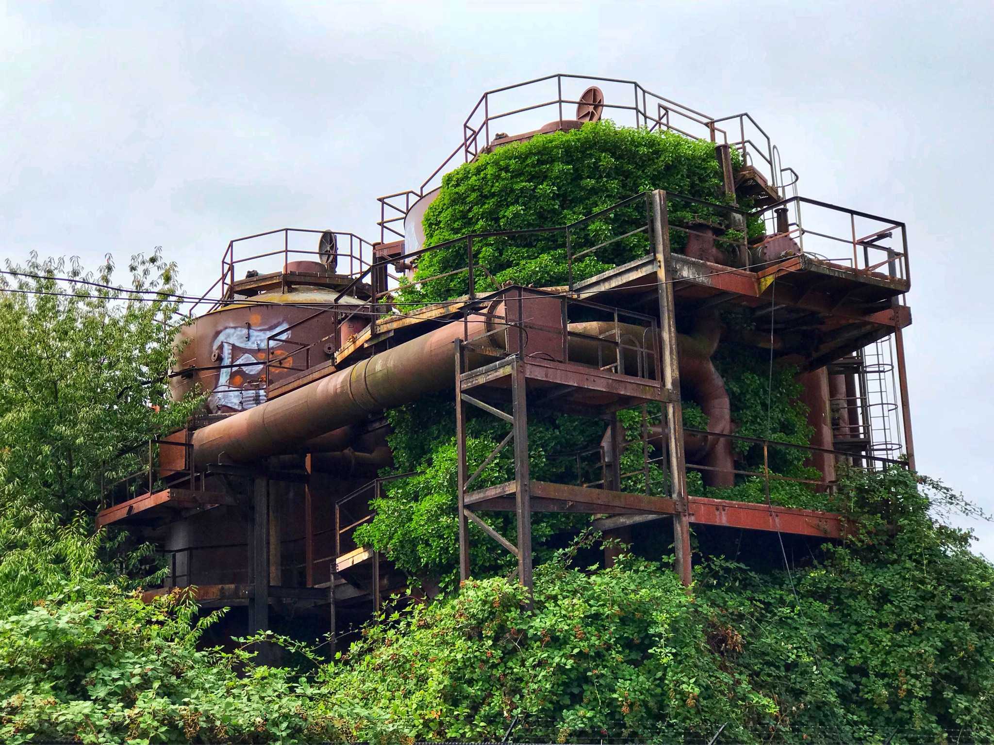 这座由废弃工厂改建而成的公园就像是宫崎… - 知乎