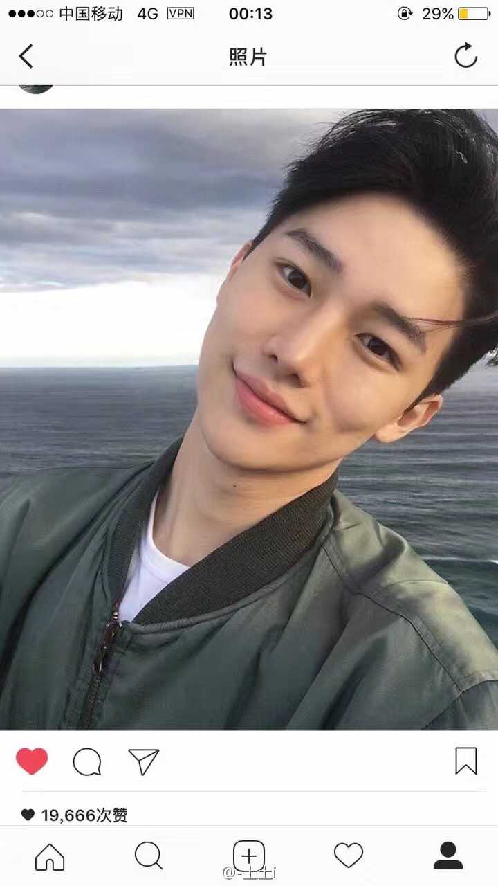 有男┎恢男生照片让你念念不忘,想知道他名字?