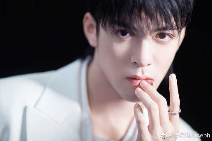 有没有不火但是神颜的男明星?