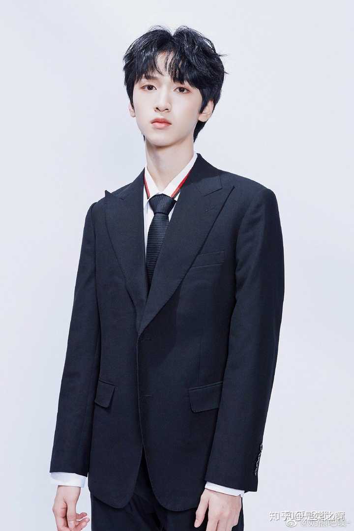 刚刚出道一百多天的国产偶像啊! 时代少年团-tnt 我最吃的颜 严浩翔