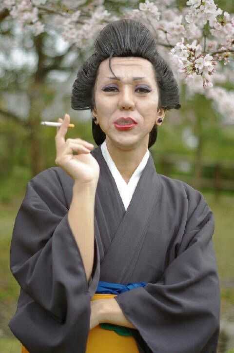 一个日本大叔cos哒