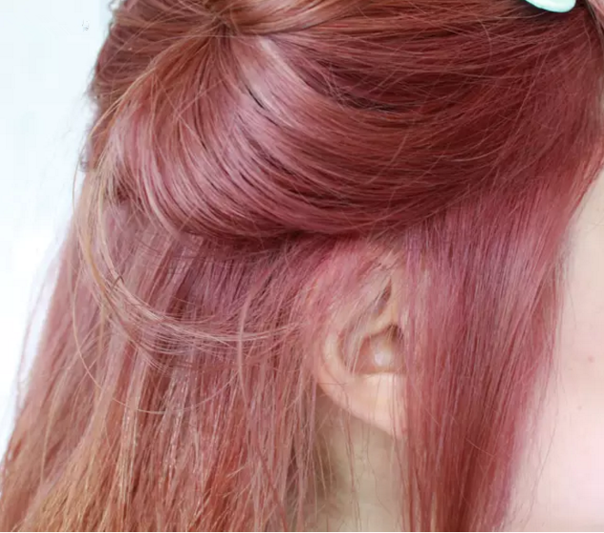 女生经常烫染头发,烫染后头发很不好.求推荐好的洗头和护发产品?