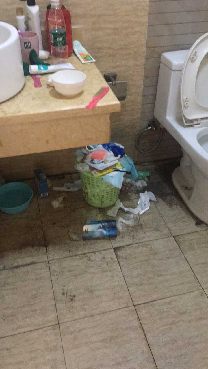 你们见过最不讲卫生的女生是怎样的?