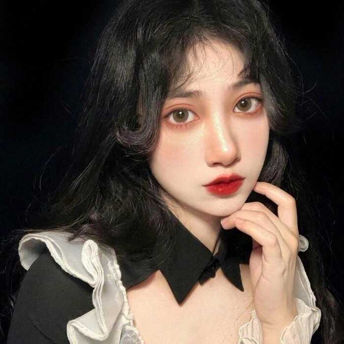 有没有一看就想恋爱的女生头像推荐?