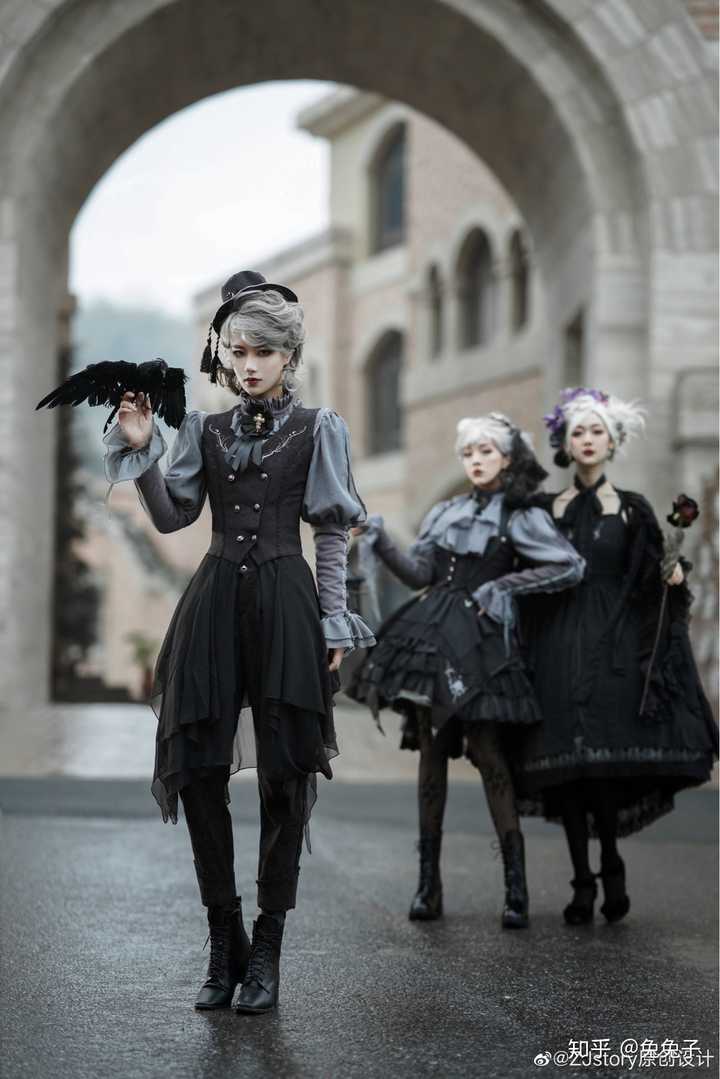 有没有什么神仙lolita基佬装推荐一下?