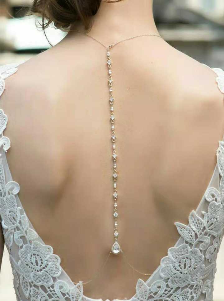 有哪些足够让人惊艳的美背图片?