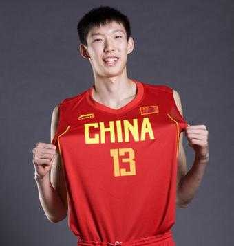 NBA 2017-2018 赛季接近尾声,周琦如今在火箭