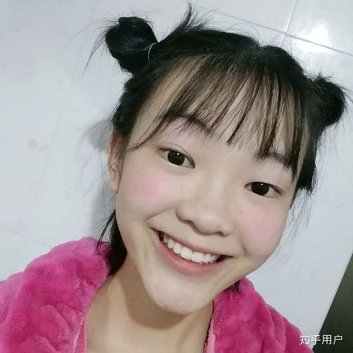 塌鼻子的女生留什么发型好看?