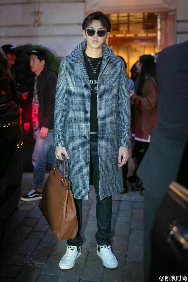 如何评价吴亦凡的身材?