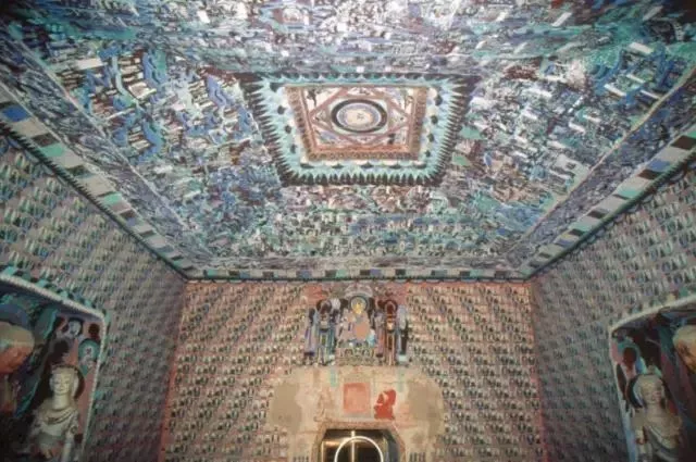 在莫高窟当讲解员是什么体验?