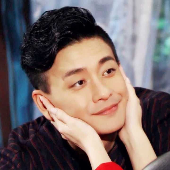 如何评价黄宗泽的长相?