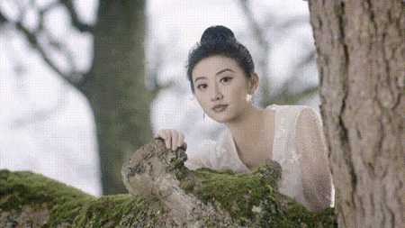 景甜和景田百岁山有什么关系?