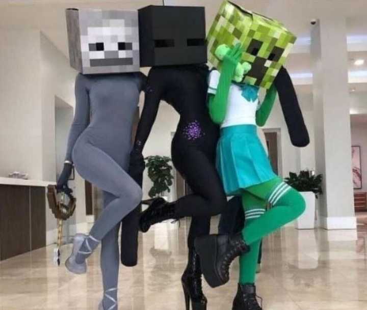 请看下面的介绍: 最便宜应该是用纸箱出角色,比如:潜龙谍影,我的世界