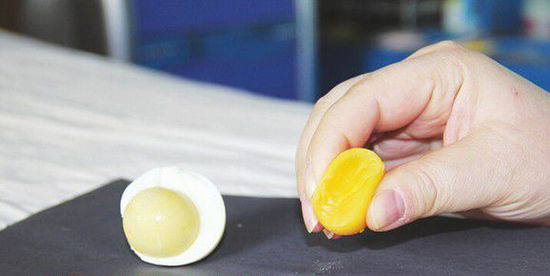 劫收后 :我觉得最好应该介绍一下棉酚中毒的鸡生的蛋对人类有没有害吧