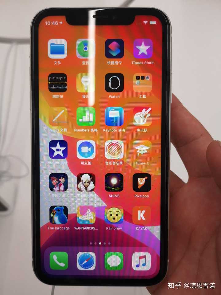 iphone11的大黑边.