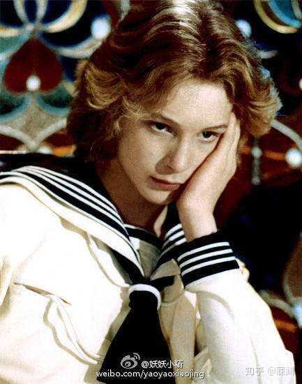 实在是帅的不行(▼皿▼#)堪称亚洲的第一美男,比起世界第一美男伯恩