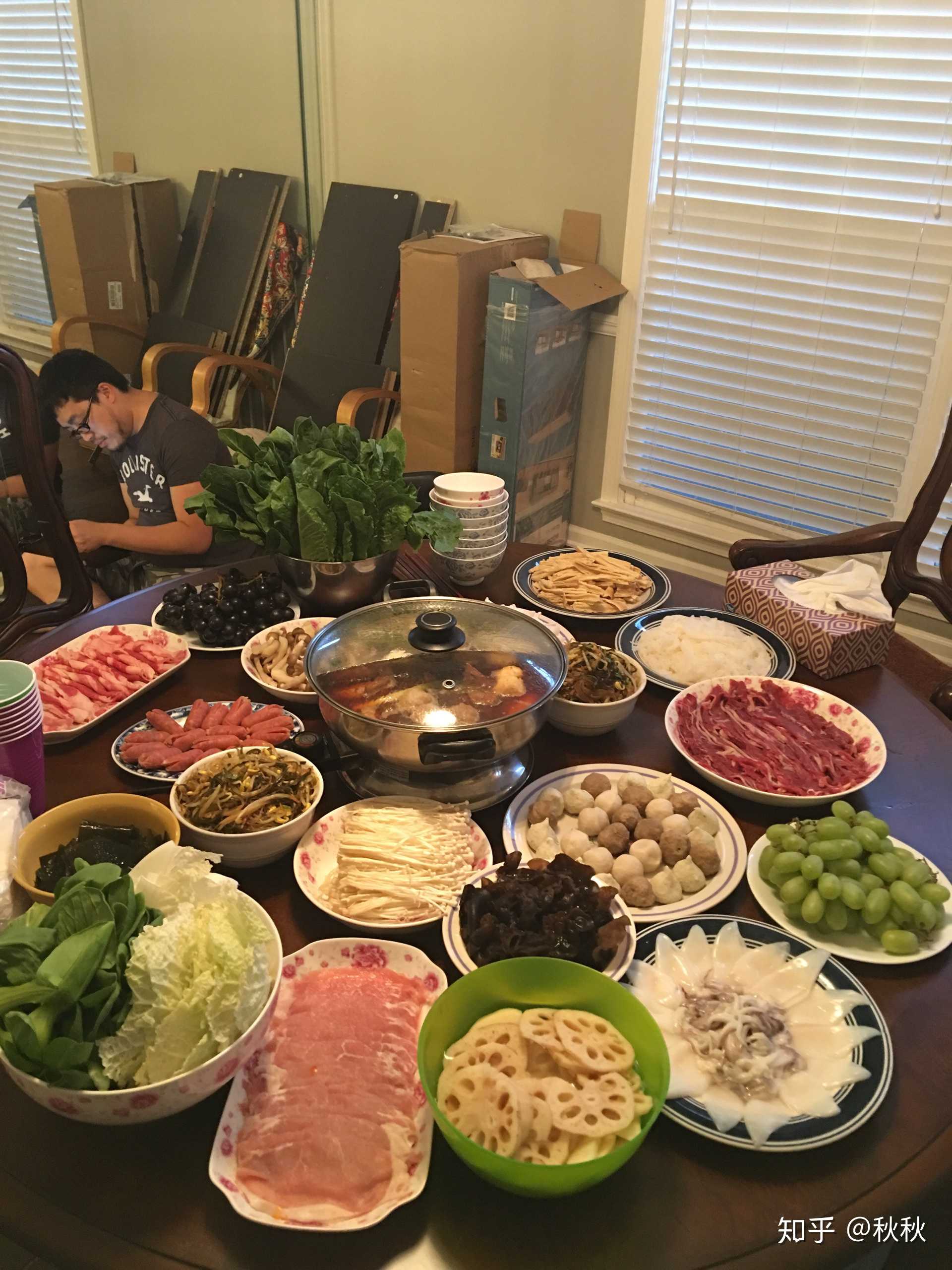 国庆晒图大赛# 可以晒国庆节我们自己在家里弄火锅吃吗?笑笑