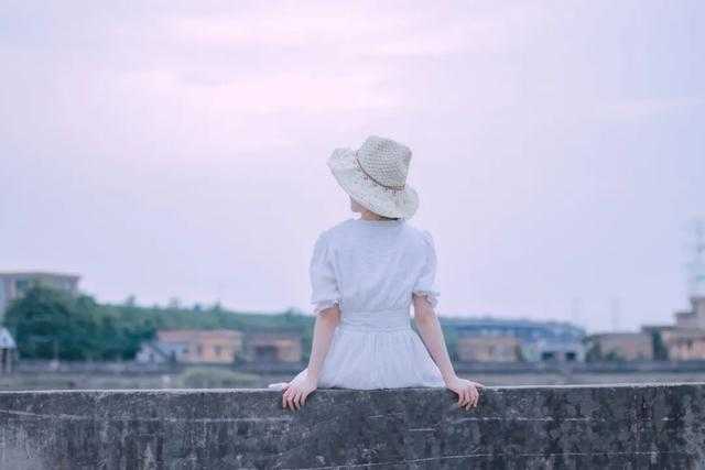 李慕白 的想法: 一个人,跌倒了站起来的只是半个人,站起… - 知乎