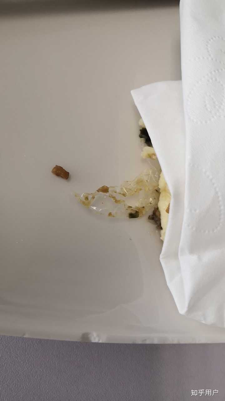 如何看待中科院重庆院学生吃到老鼠屎后,面对学生的质