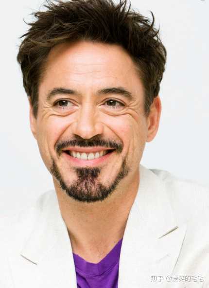 小罗伯特·唐尼无数经典硬汉角色,很大都归因于他的胡子