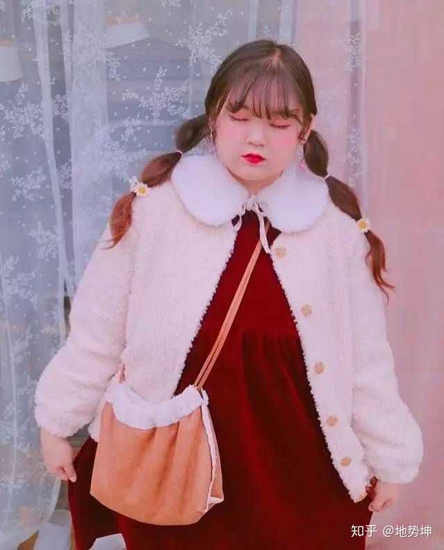 胖一点的女孩子真的不适合lolita吗? - 知乎