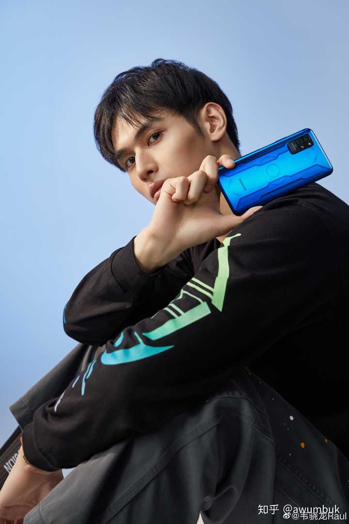 先用骁龙总镇个楼,还是很帅的 这次的机甲版真的帅到我了 是和京东