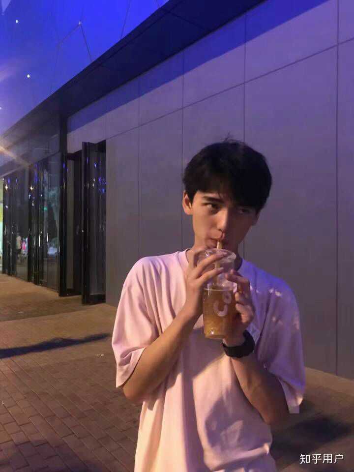 你见过最帅的高中男生长什么样?