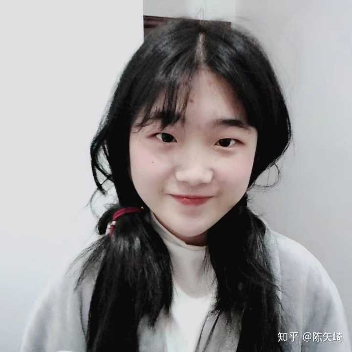 单眼皮小眼睛塌鼻梁大蒜鼻再加上皮肤差是什么体验?