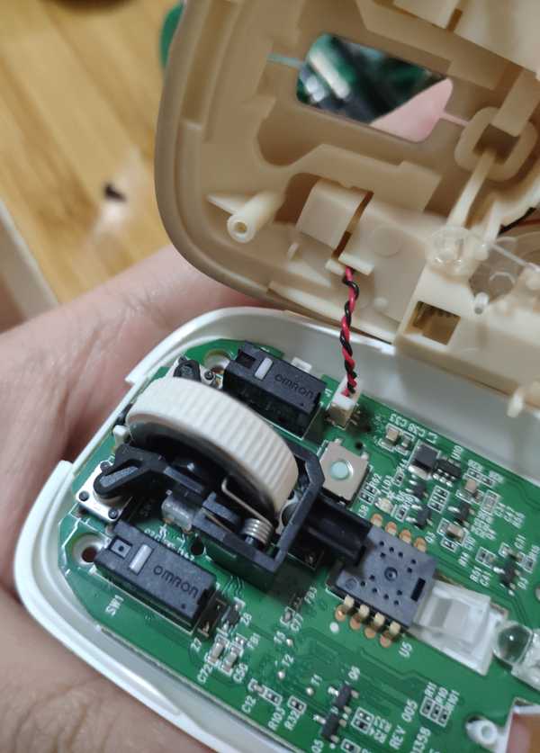 为什么现代鼠标大多取消了滚轮的左右扳动功能？