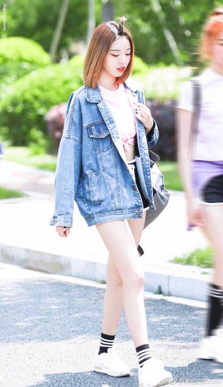 中国女明星里谁的腿特别好看?