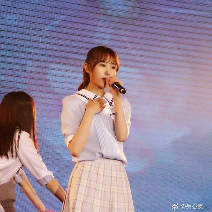 金莹玥. 可爱王,零期大前辈,八期大佬哈哈哈. 颜的话各有各的看法吧.