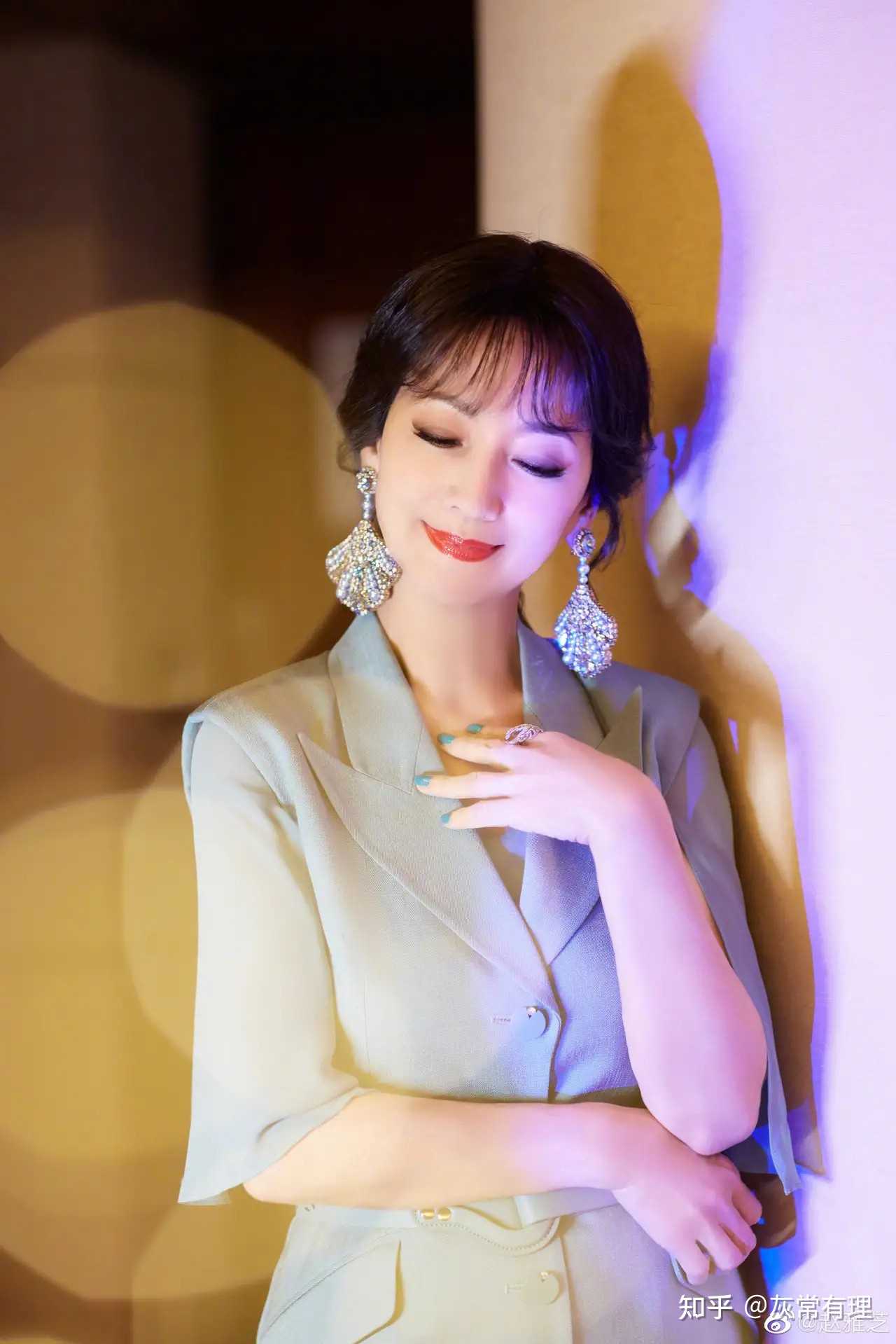 灰常有理 的想法: 大明星赵雅芝66岁了还在马不停蹄的工作,… - 知乎