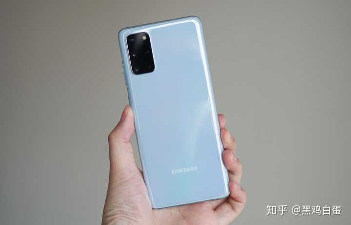华为p40是否在设计上,极度相似与三星s20u?