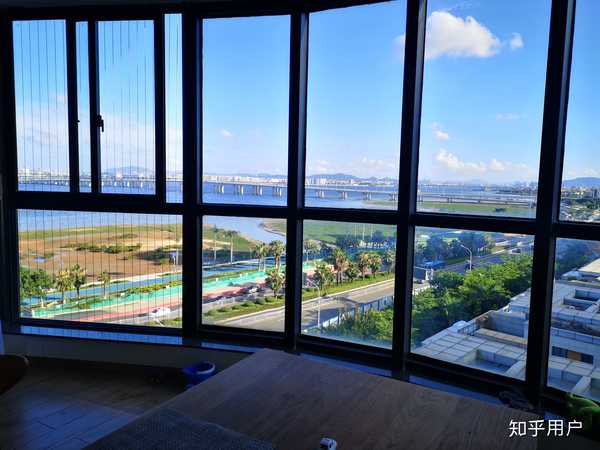 住 170 平以上的大平层大户型什么感觉？