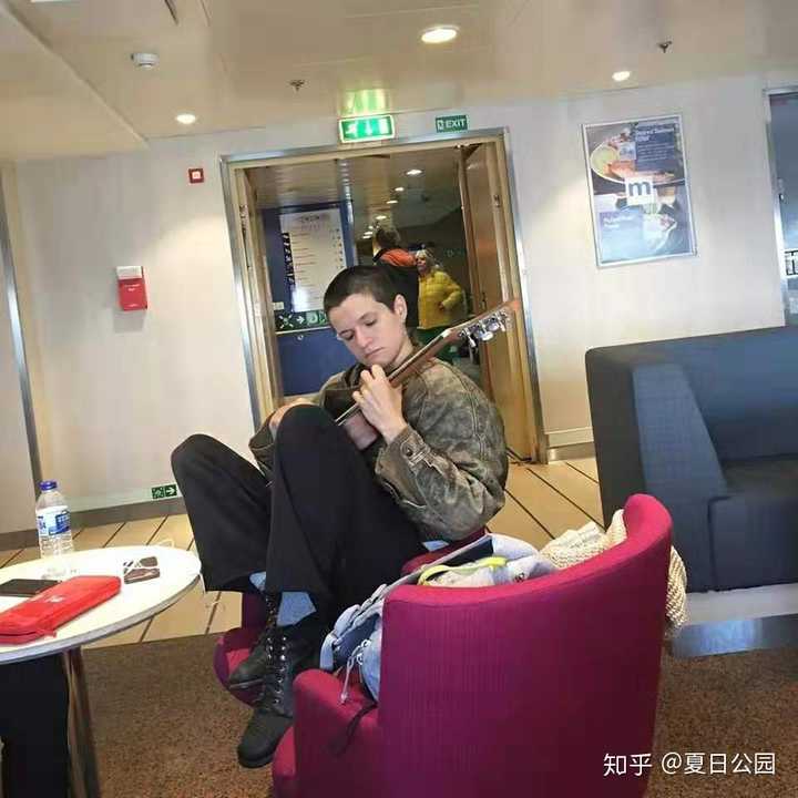 guitar&vocals,adriannelenker