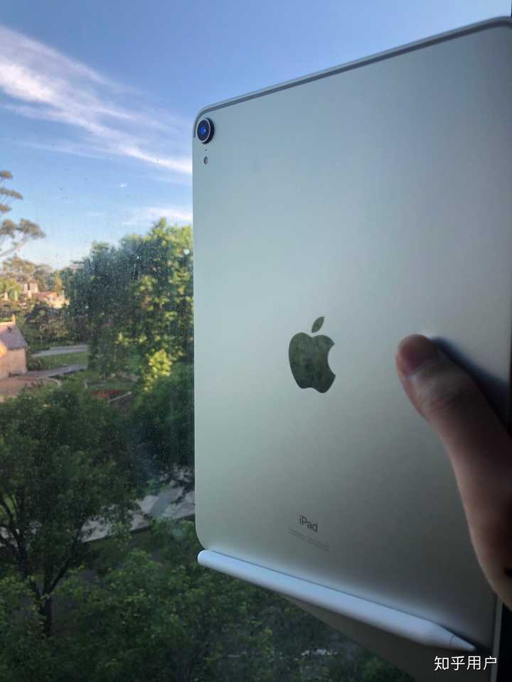 2018 年版 ipad pro 11 寸的实际体验怎么样？