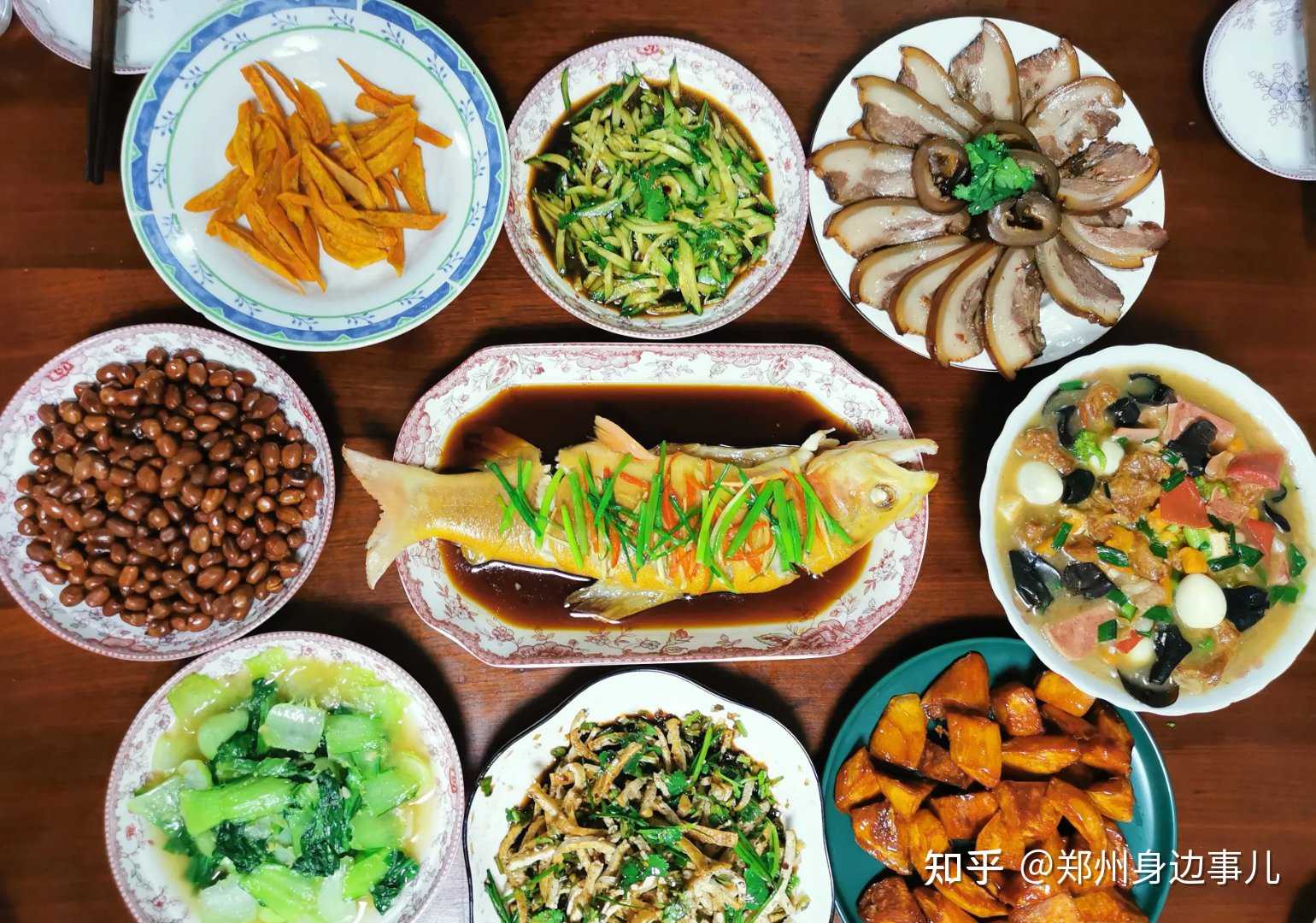 郑州身边事儿 的想法: 北方人过春节年夜饭只有饺子,别开玩笑了,年夜