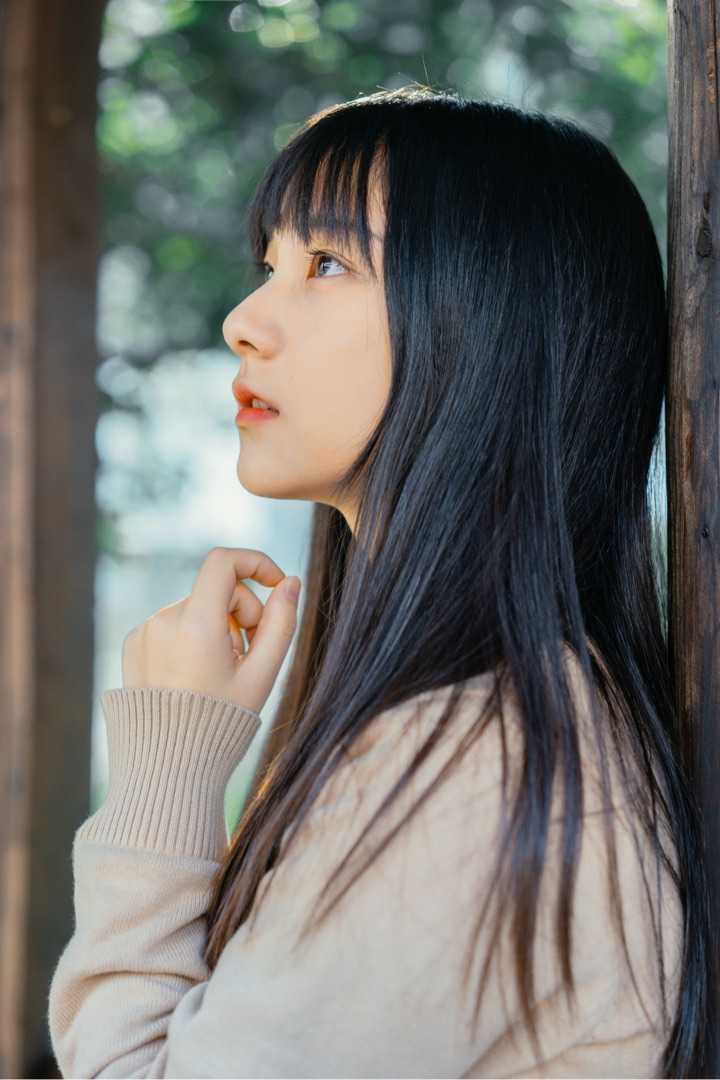 有哪些好看的侧脸?