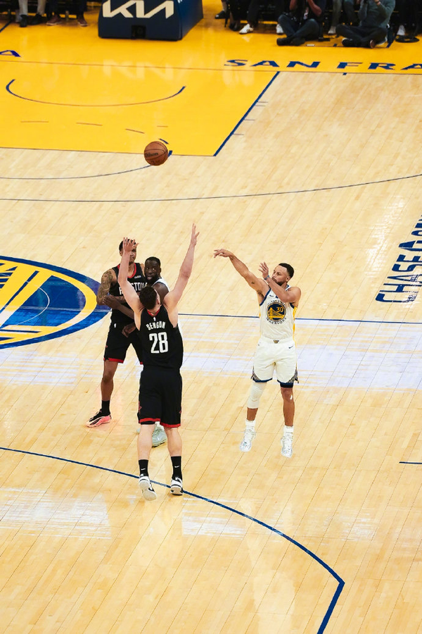 2526赛季NBA常规赛火箭 117:116 勇士，如何评价这场比赛？