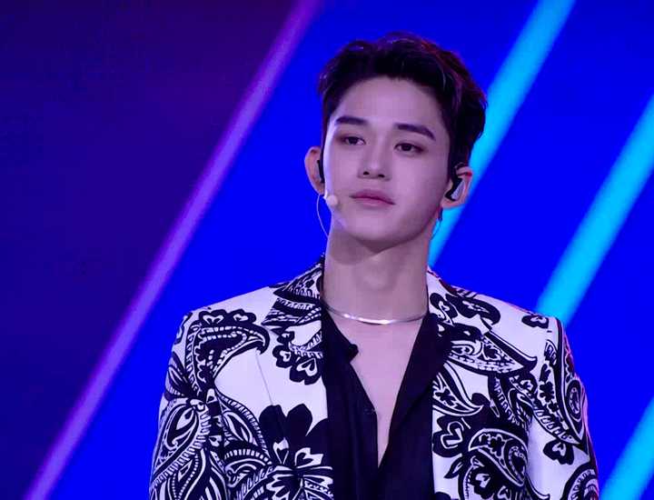 作为lucas黄旭熙的粉丝你喜欢他什么