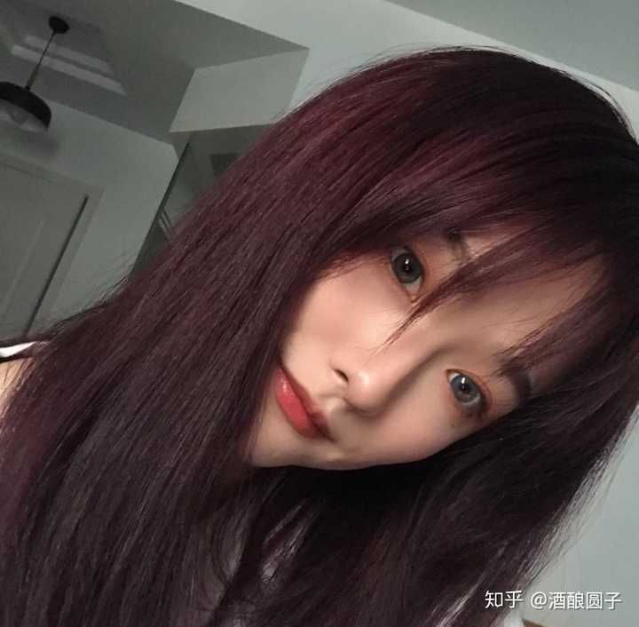 黑色染发不漂染直接染是什么颜色