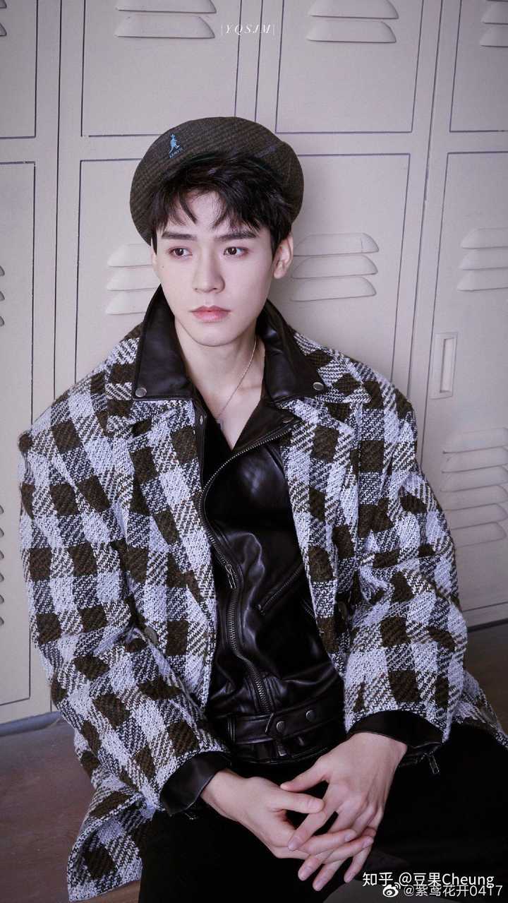 剧很清水,但是颜值真的高啊啊啊啊啊,尤其是龚俊饰演的夏耀,长在了我