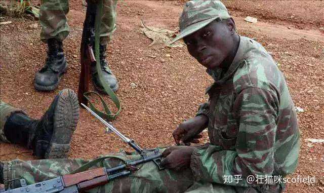 为什么好多黑人健身后肌肉很强壮,而在中国却不常见这种肌肉强壮的人