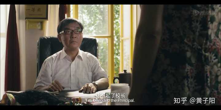 记得沈腾的《夏洛特烦恼》里面有一段,校长要开除夏洛,结果夏洛妈去求