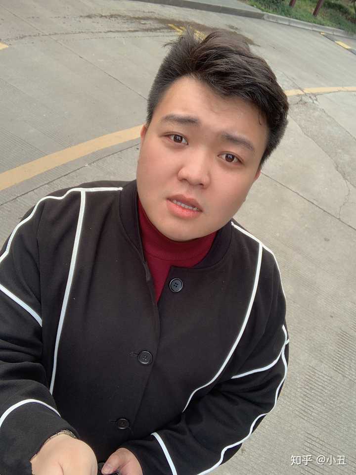 胖胖的男生也有许多优点的,其实大多数女生都是