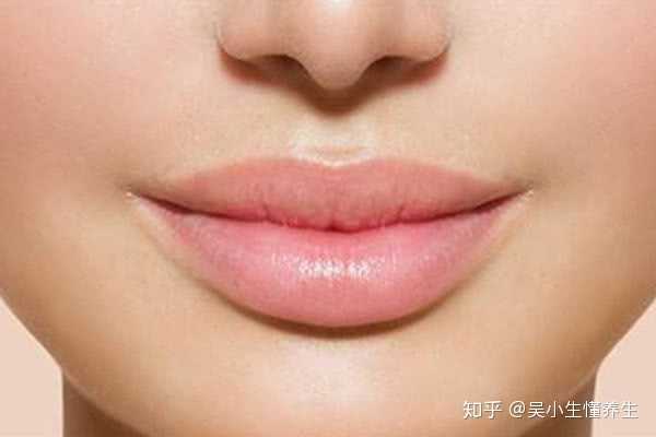 嘴唇发黑是怎么回事 知乎 嘴唇发黑是怎么回事 知乎
