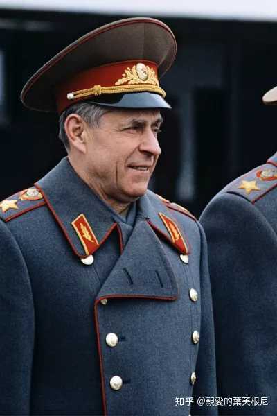 阿赫罗梅耶夫元帅,苏联元帅,苏联英雄,曾于1984—1988年担任苏军总