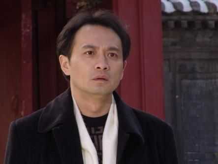 《重案六组》里面杨震的扮演者丁志诚老师,演技真不错,北京人艺的