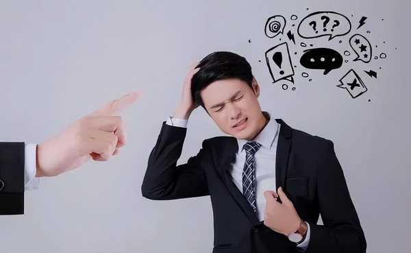 职场上该不该「站队」，如何「站队」才对职场发展有利？